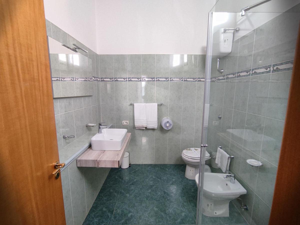 Hotel Darsena Pozzuoli Ngoại thất bức ảnh