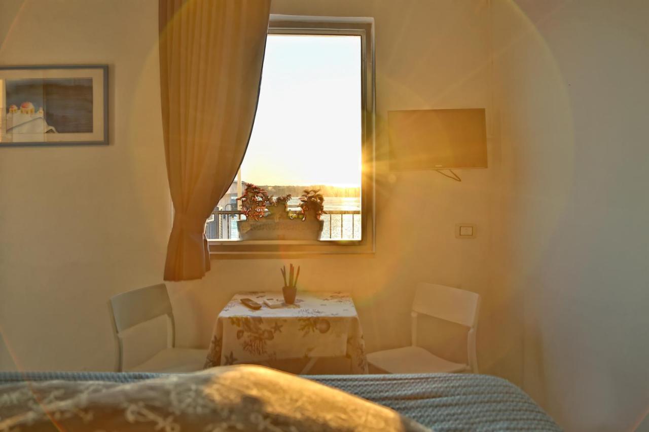 Hotel Darsena Pozzuoli Ngoại thất bức ảnh