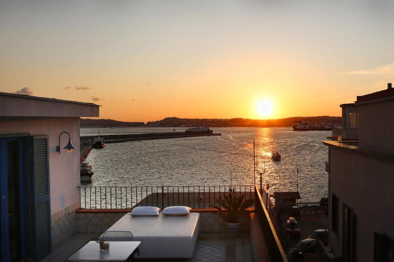 Hotel Darsena Pozzuoli Ngoại thất bức ảnh